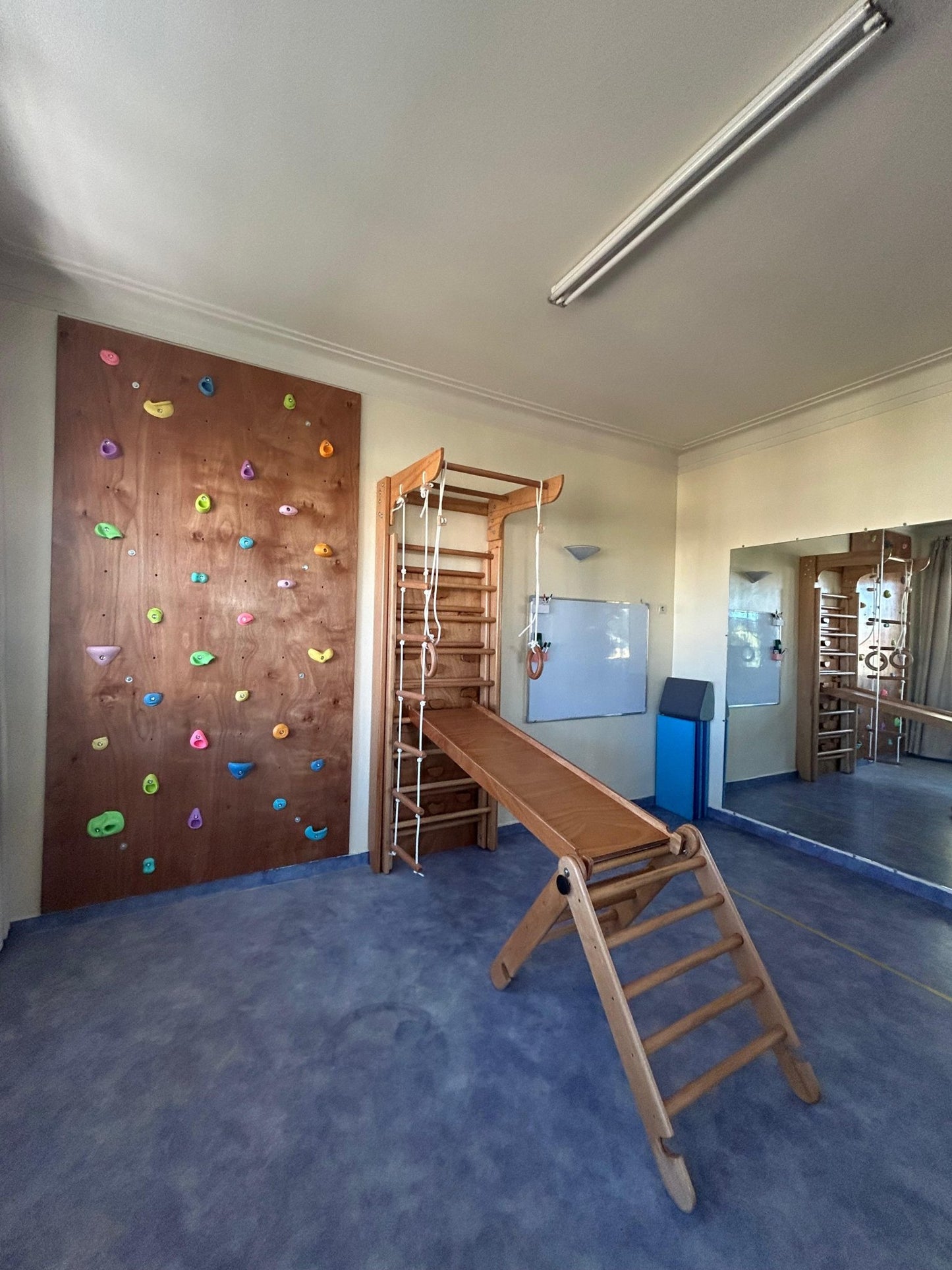 Mur d'Escalade Personnalisable pour Enfants - Darmonbebe