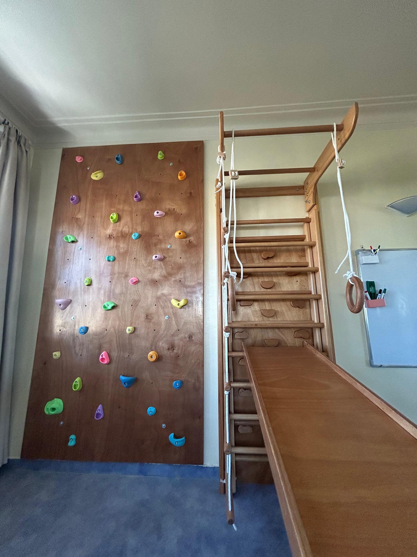 Mur d'Escalade Personnalisable pour Enfants - Darmonbebe