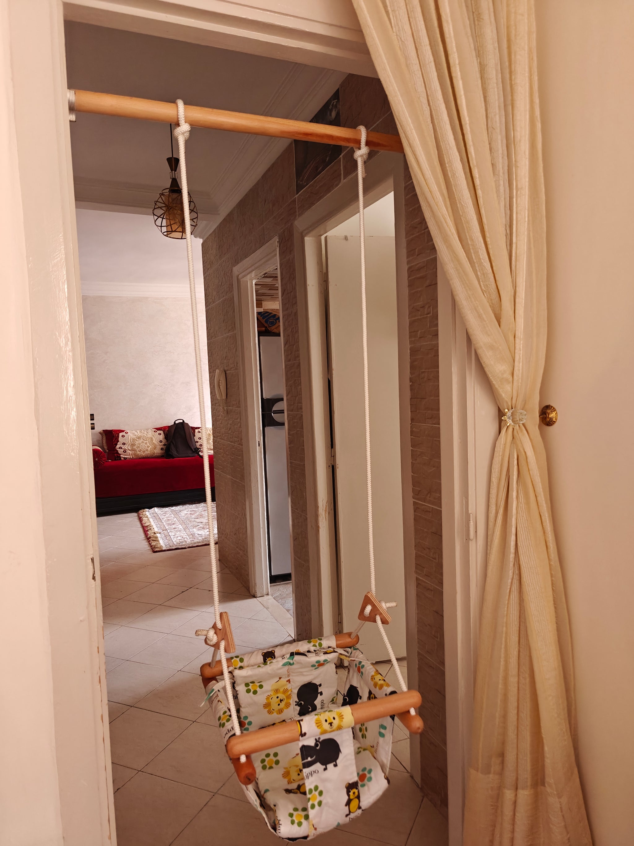 Barre de Traction Multi-Activités pour Cadre de Porte – Bois & Inox