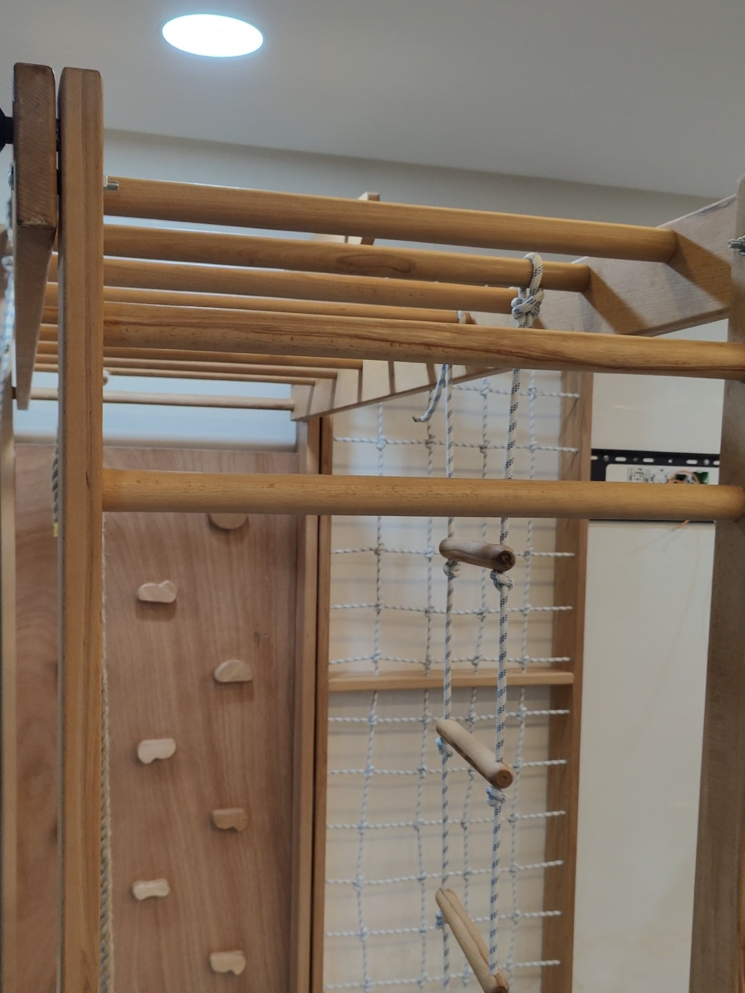 Mur d'activités multifonction bois massif | Maroc