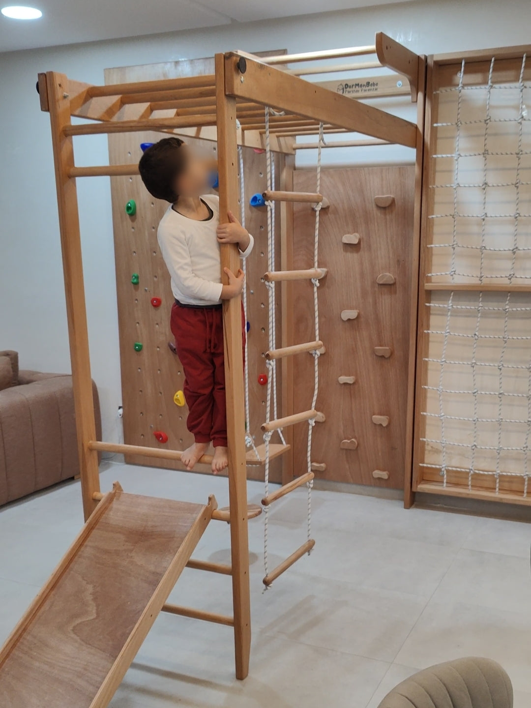 Mur d'activités multifonction bois massif | Maroc